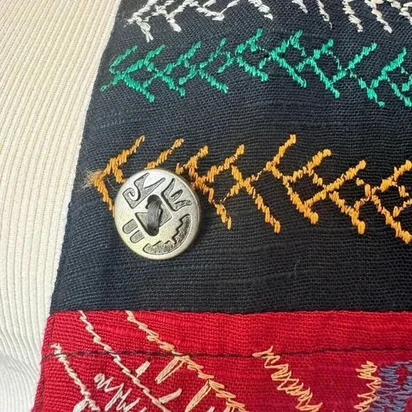 Vintage red and black  embroidered cotton vest - Picture 6 of 11